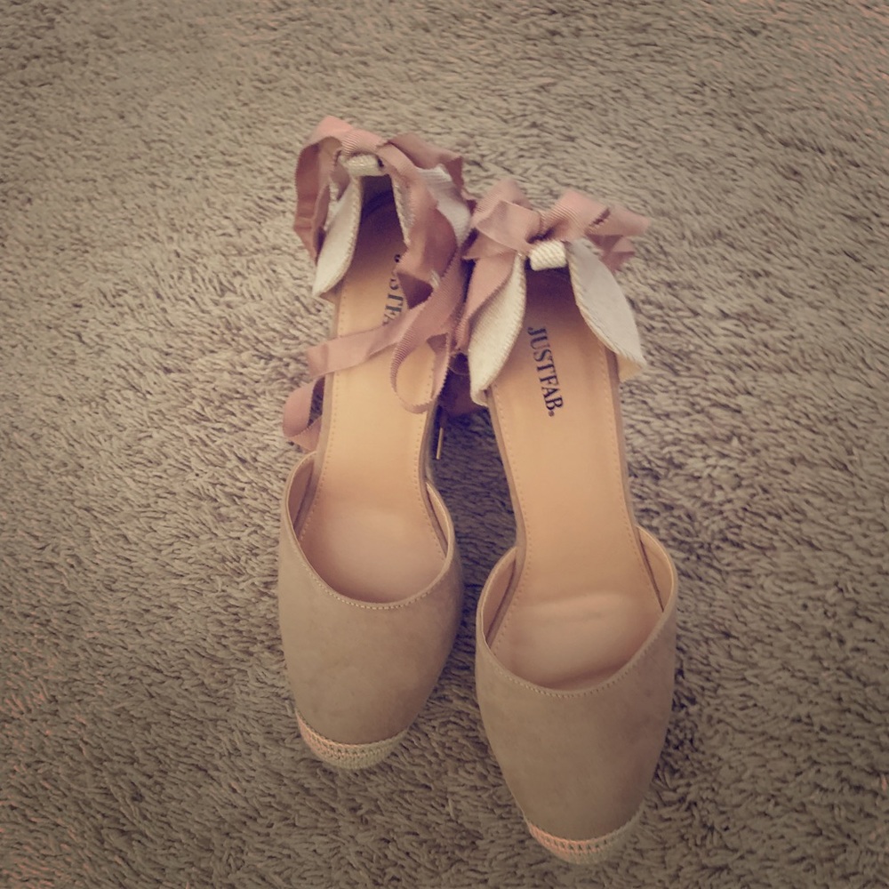 Women’s 8.5 wedges